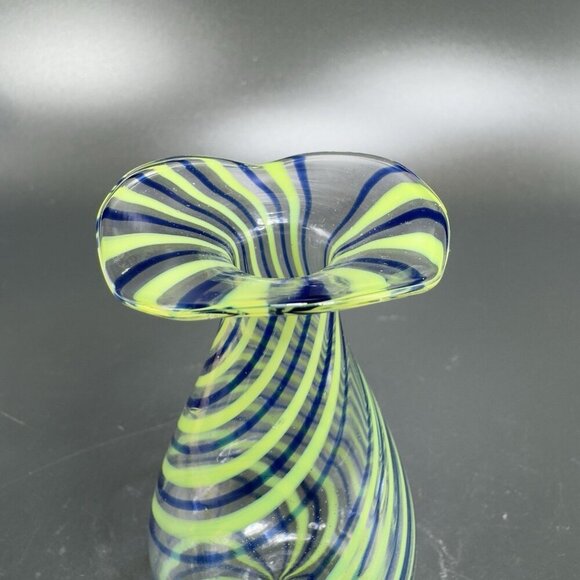 Vintage 1930s Bimini Glass Miniature Vase Vessel Thin Blown Glass Delicate Swirl - Picture 5 of 13